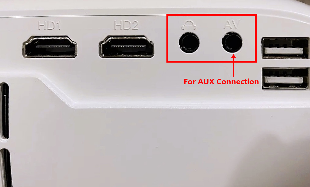 How_to_connect_the_phone_to_the_projector_via_AUX_cable.png